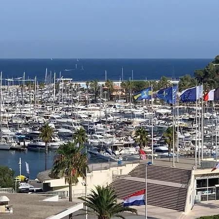 Le Grand Pavois * Cavalaire-sur-Mer